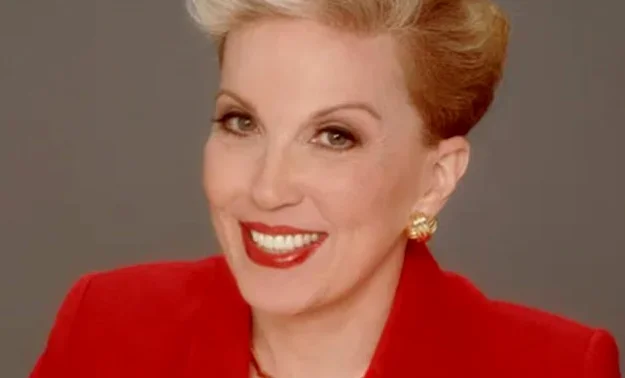 Dear Abby Advises Woman Drawn to Stalker, Calls Out Wrestler Scam