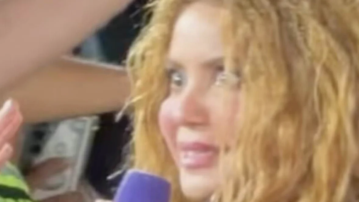 샤키라, 전 남자친구 페릭의 카드보드 인형 발견하며 충격