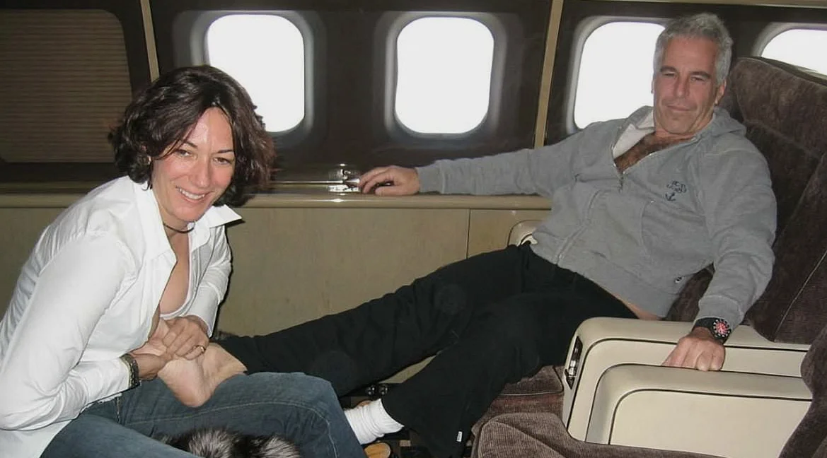 에피스턴, 스탠스드 공항을 '로리타 익스프레스' 허브로 활용