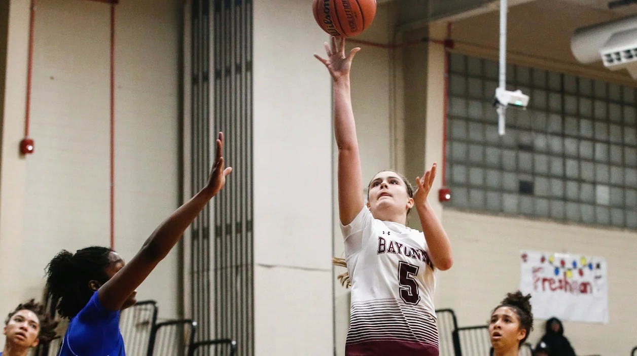 Bayonne's Feeney Hits 5 Threes in 60-32 Rout of Hoboken