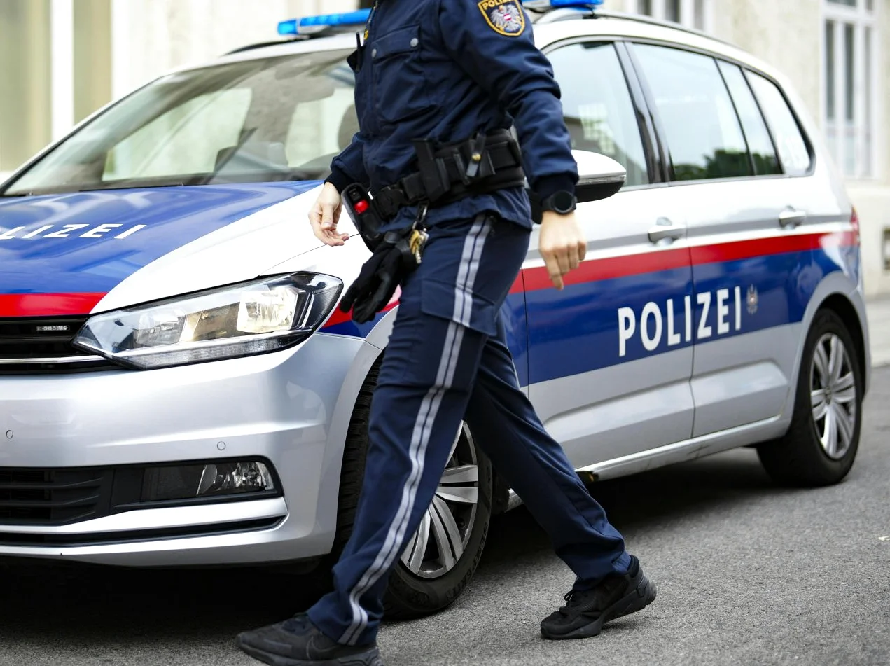 Teen, 18-Year-Old Arrested After Vienna Tailor Shop Break-In