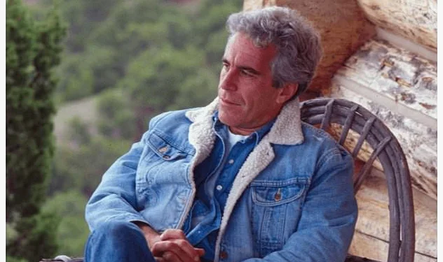 Bericht: Epstein-Modellscout plante heimlich Zeugenaussage