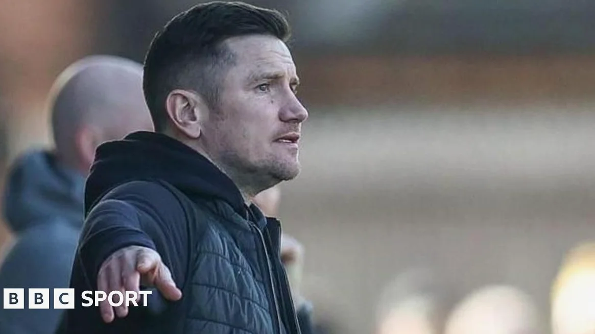 Niederlage gegen Fleetwood nur „Pflaster auf dem Weg“ sagt Crewe-Trainer Bell