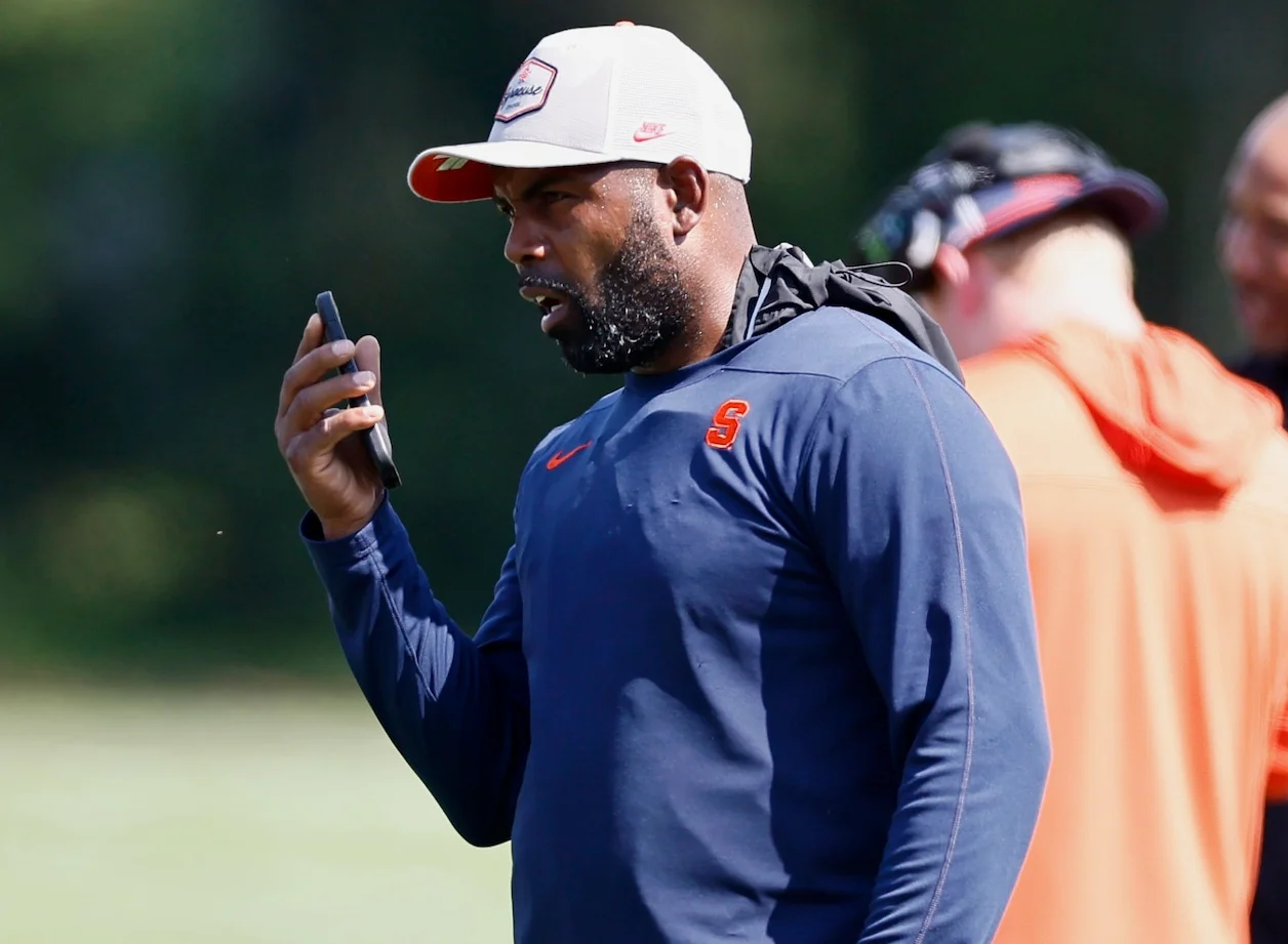 Syracuse überholt sieben Positionen im Kader für 2026