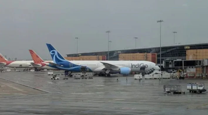 Pérdidas netas de aviación india suben a 170-180 mil millones de rupias en 2026