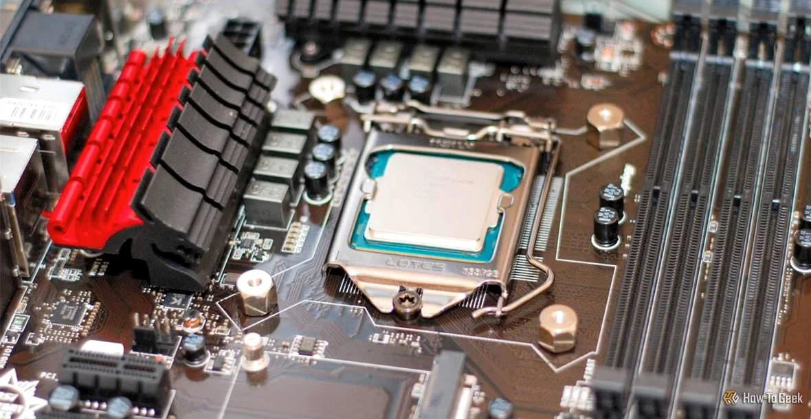 M.2スロットを複数搭載するとGPU性能が低下する理由：PCIeレーンの隠れた制限