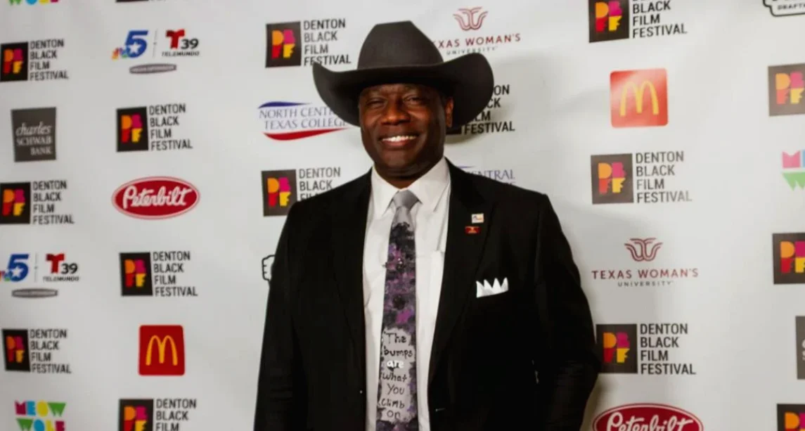 デントン市長のヒュースパース氏、共和党県委員会議員選出に向け競選強化