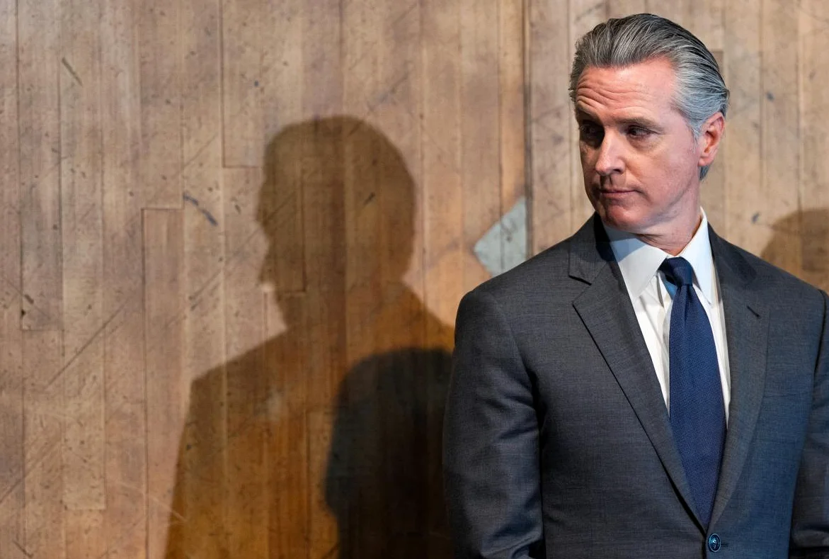 ネイズム知事、大統領立候補の障壁に家族の意見を挙げる