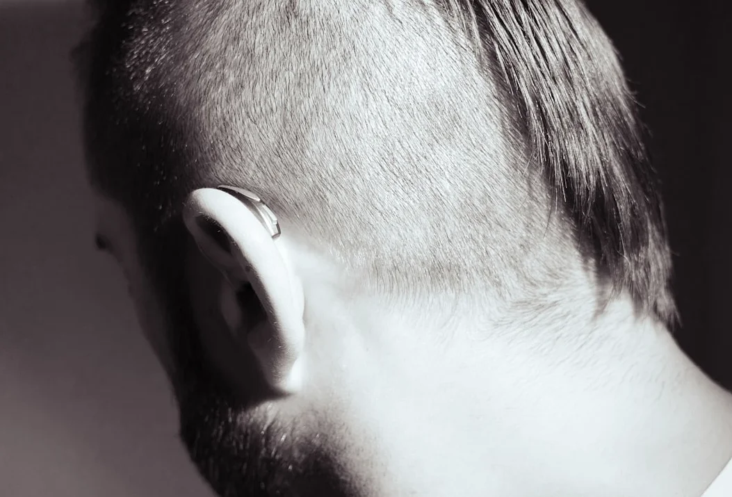 Descubren función oculta de proteínas en la muerte de células del oído interno