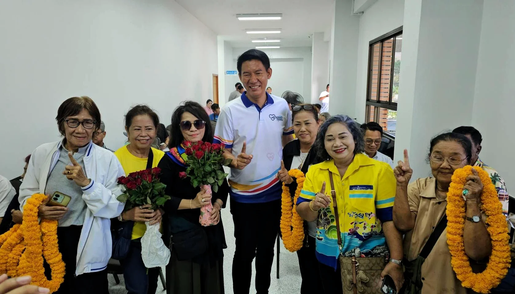 Bang Phra Municipality Election Kicks Off with High Energy and Two Mayoral Contenders