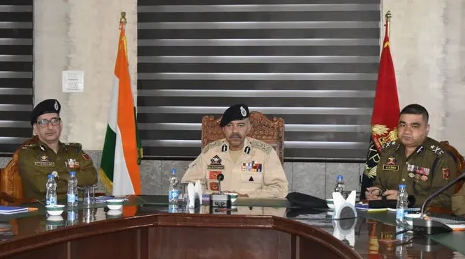 DGP Nalin Prabhat exige operaciones sin piedad contra terroristas paquistaníes