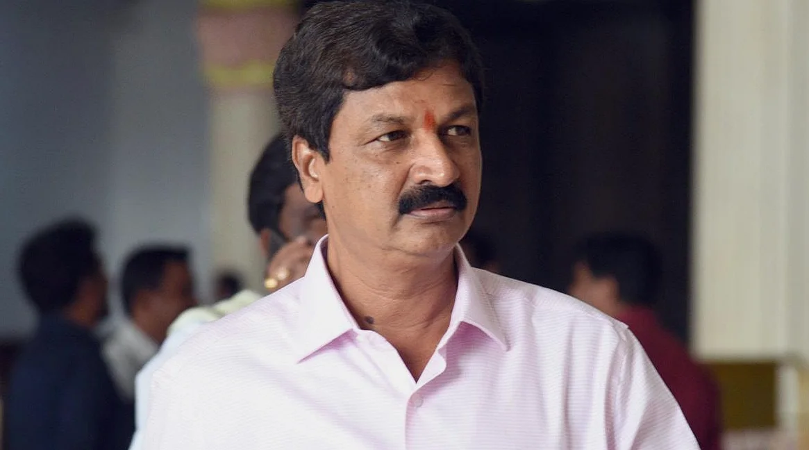 Exministro del BJP acusa al CM de Karnataka de haber perdido su fuerza política de 2013-14