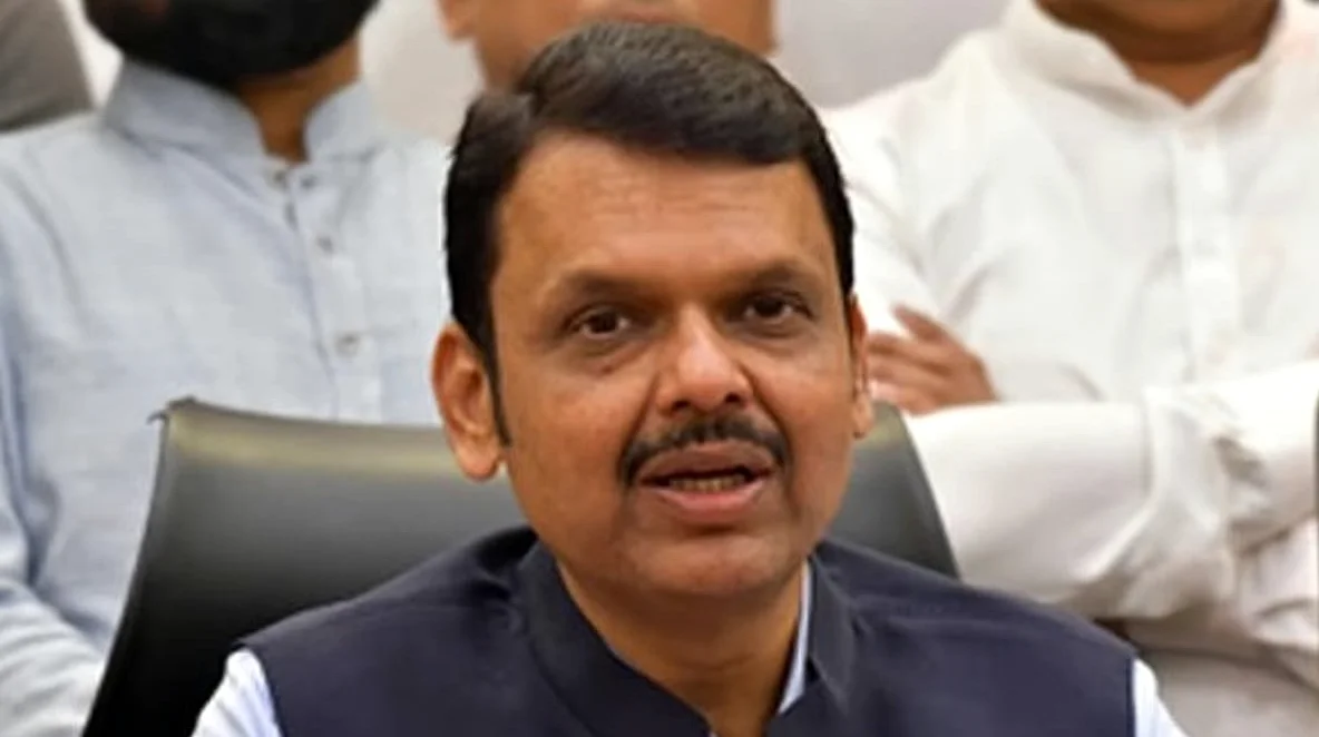 마하라ashtra 총리, CBI 조사 요청: 애jit 파워 사망 비행기 추락 사건