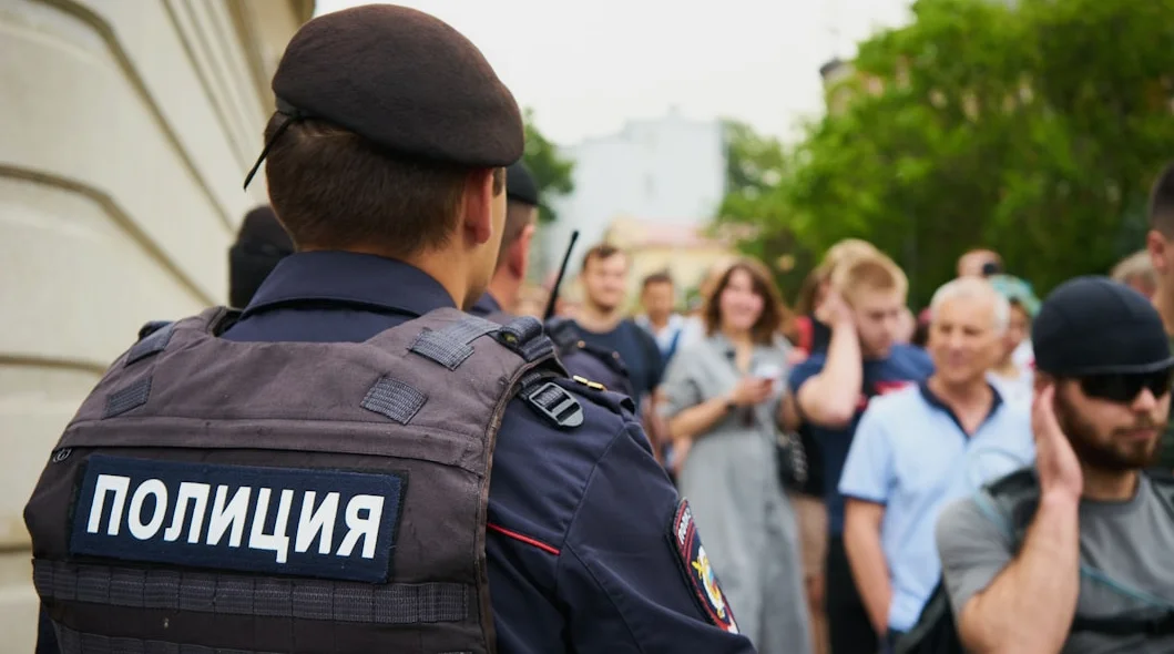 Moscow Policeman Killed in Bomb Attack on Ukraine War Anniversary