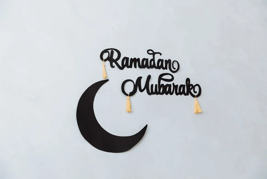 Ramadán: Hijo del exgobernador de Osun distribuye paquetes de alimentos a 5,000 personas vulnerables