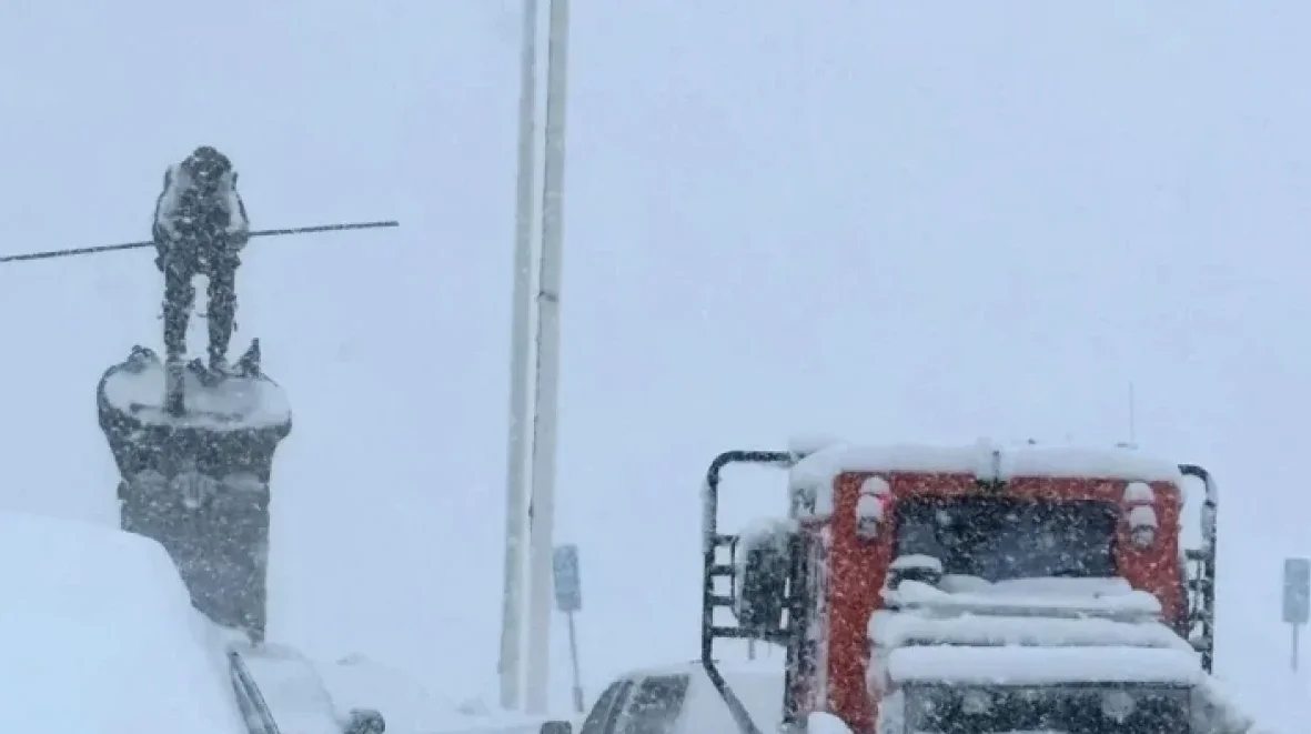 Two Skiers Killed in California's Lake Tahoe Area Amid Winter Safety Concerns