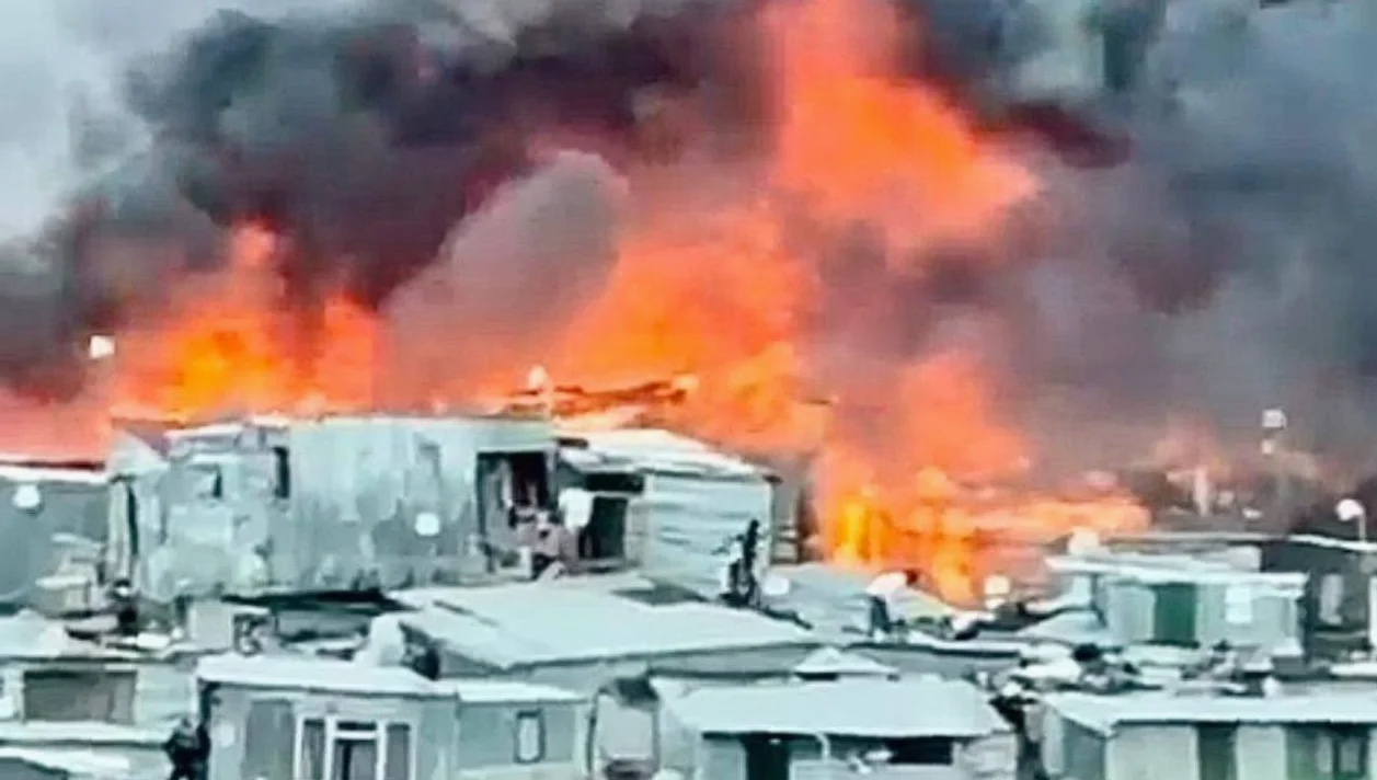 Firefighters Battle Major Blaze in Imizamo Yethu, Cape Town