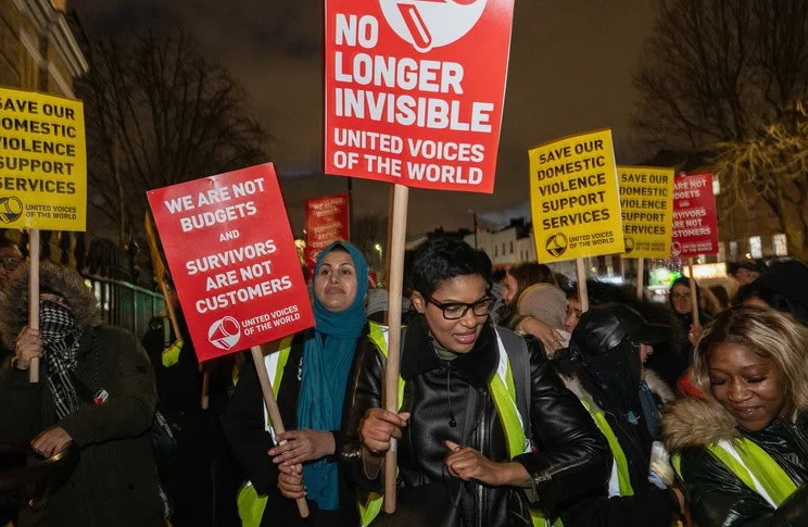 女性に対する暴力、システムの責任を問う声