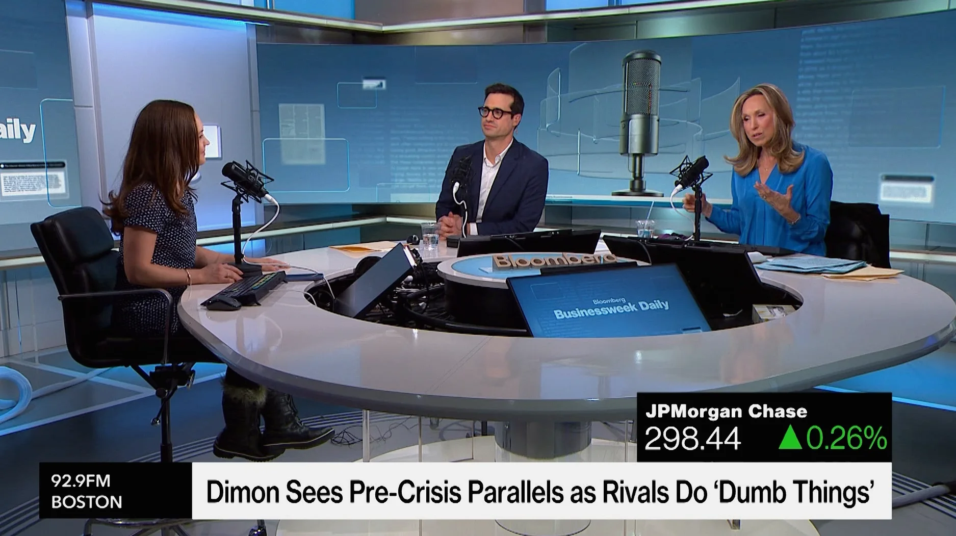 디몬, 경기 침체 위험 경고하며 경쟁사들의 ‘바보 같은 행동’ 지적