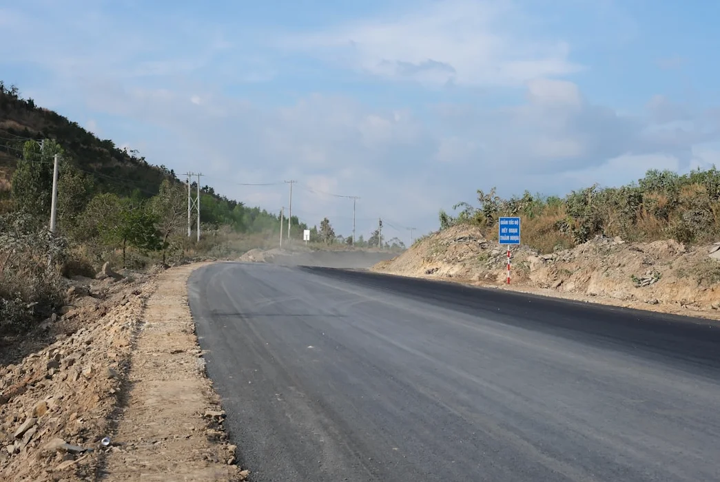 スリナガルの交通渋滞対策に向けた道路整備、副首席部長が発表