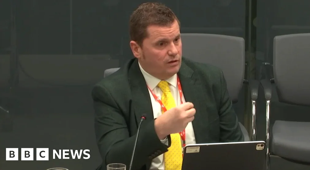 Líder del consejo apoyador del ministro de Salud es candidato para cargo en el sistema sanitario