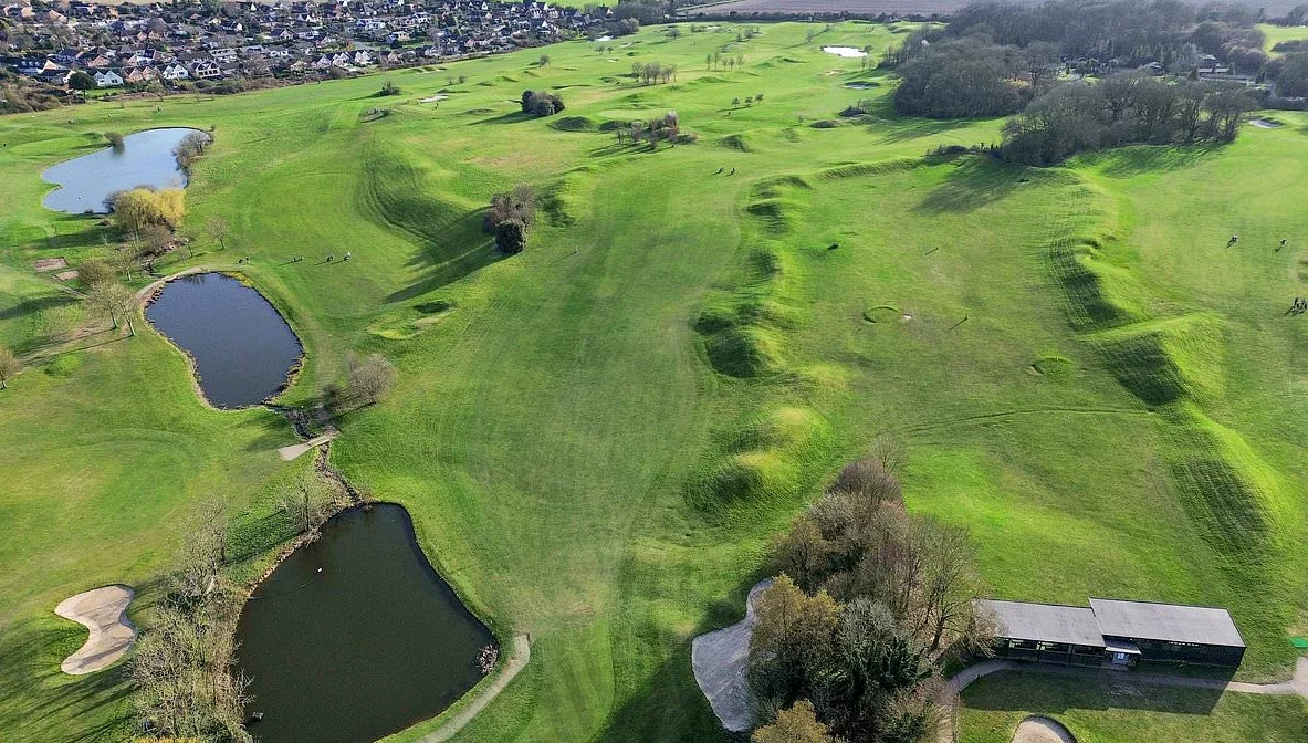 Winchester residents protest 1,200-home plan on historic golf course