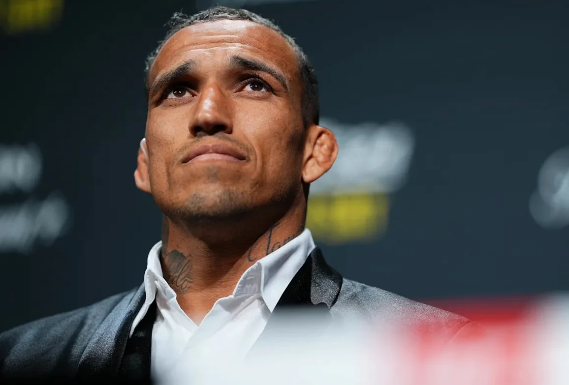 Charles Oliveira Doesn’t Rule Out Featherweight Move for Another UFC Title: ‘I Can Still Make 145’