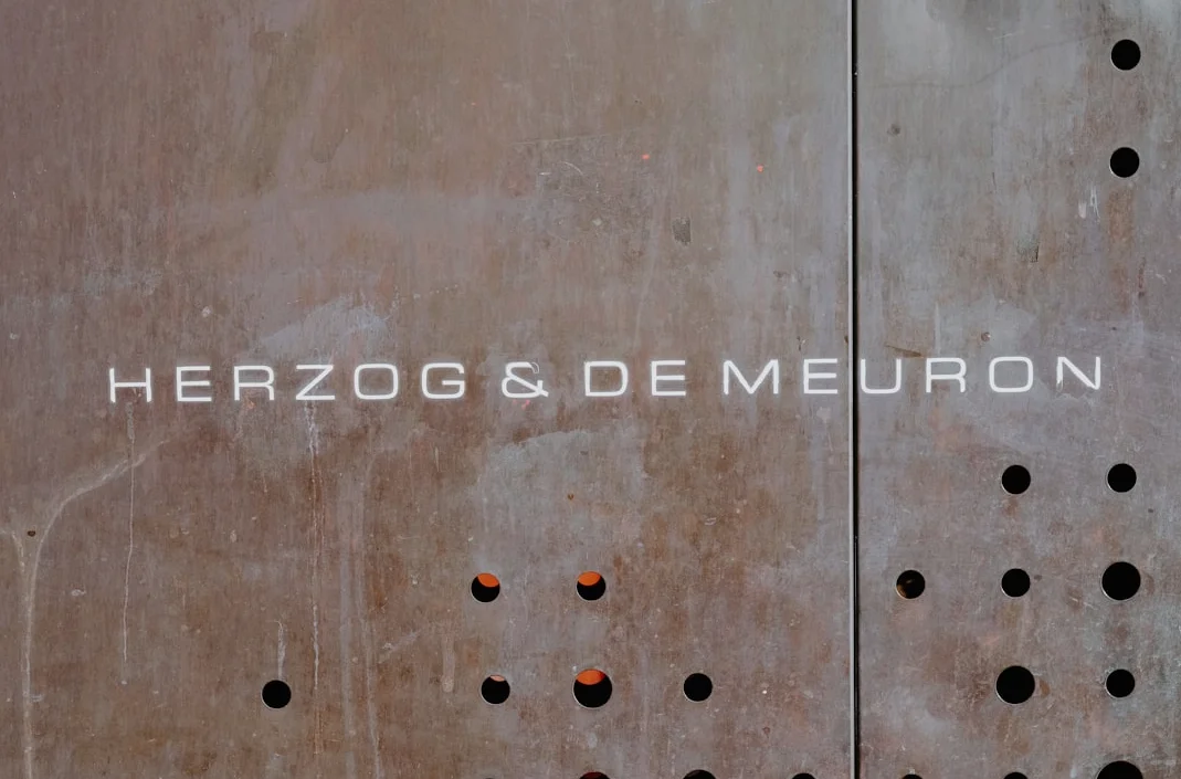Senadores y comisionado critican a DOE por cancelar proyectos energéticos en Puerto Rico