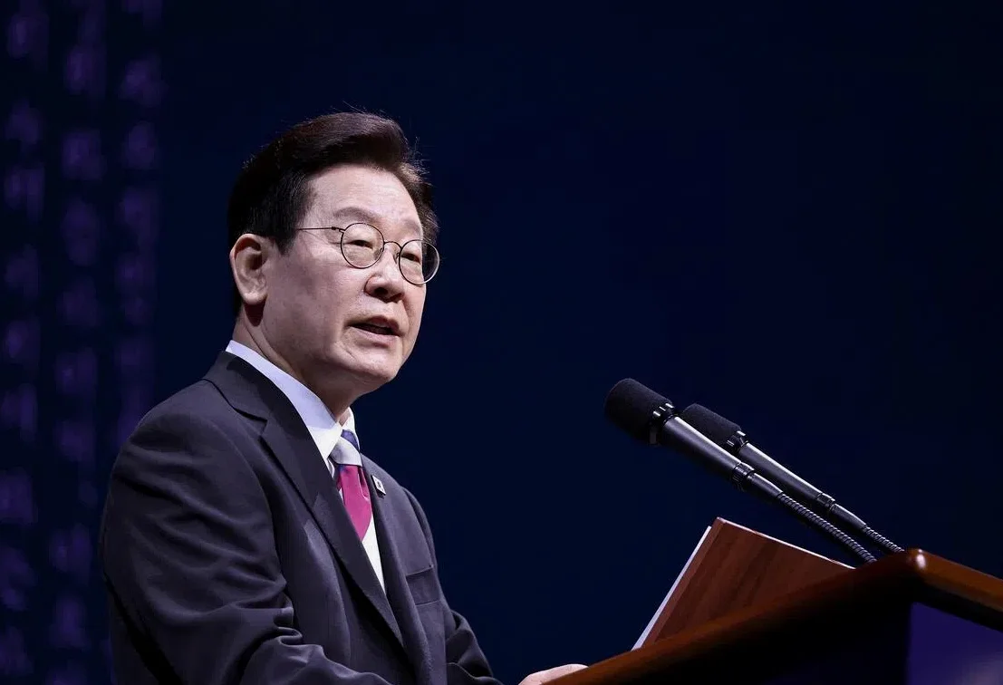 South Korea’s Lee Hopes to Improve Ties with Japan for ‘Friendly New World’