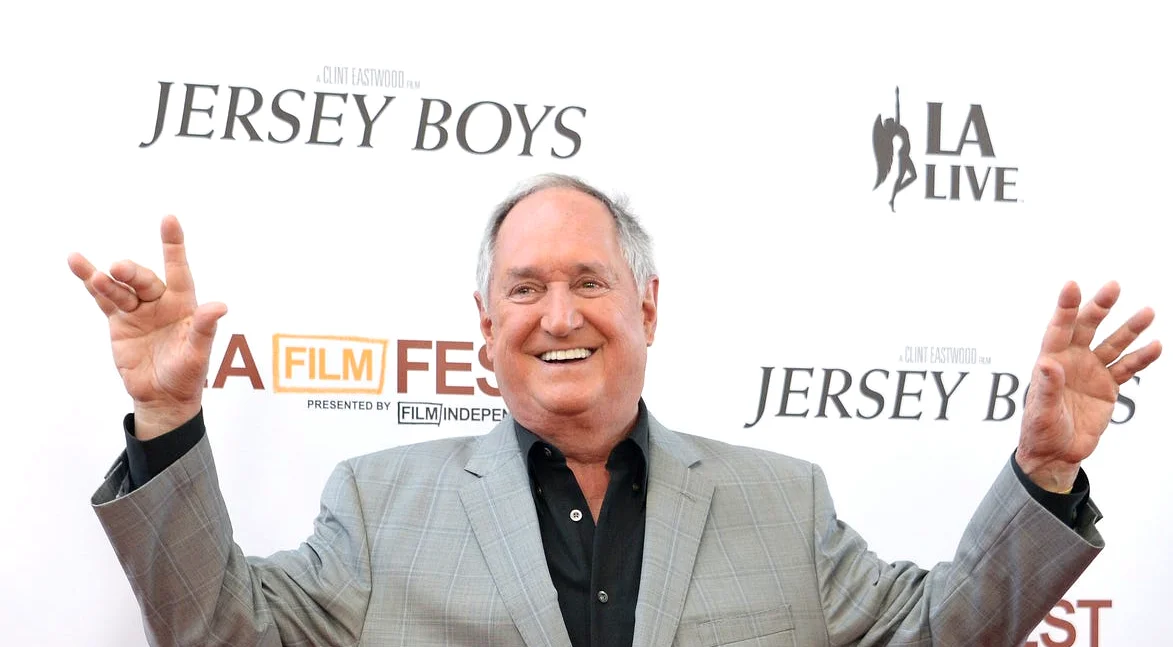 네일 세다카의 유산: 바보 같은 큐بيد