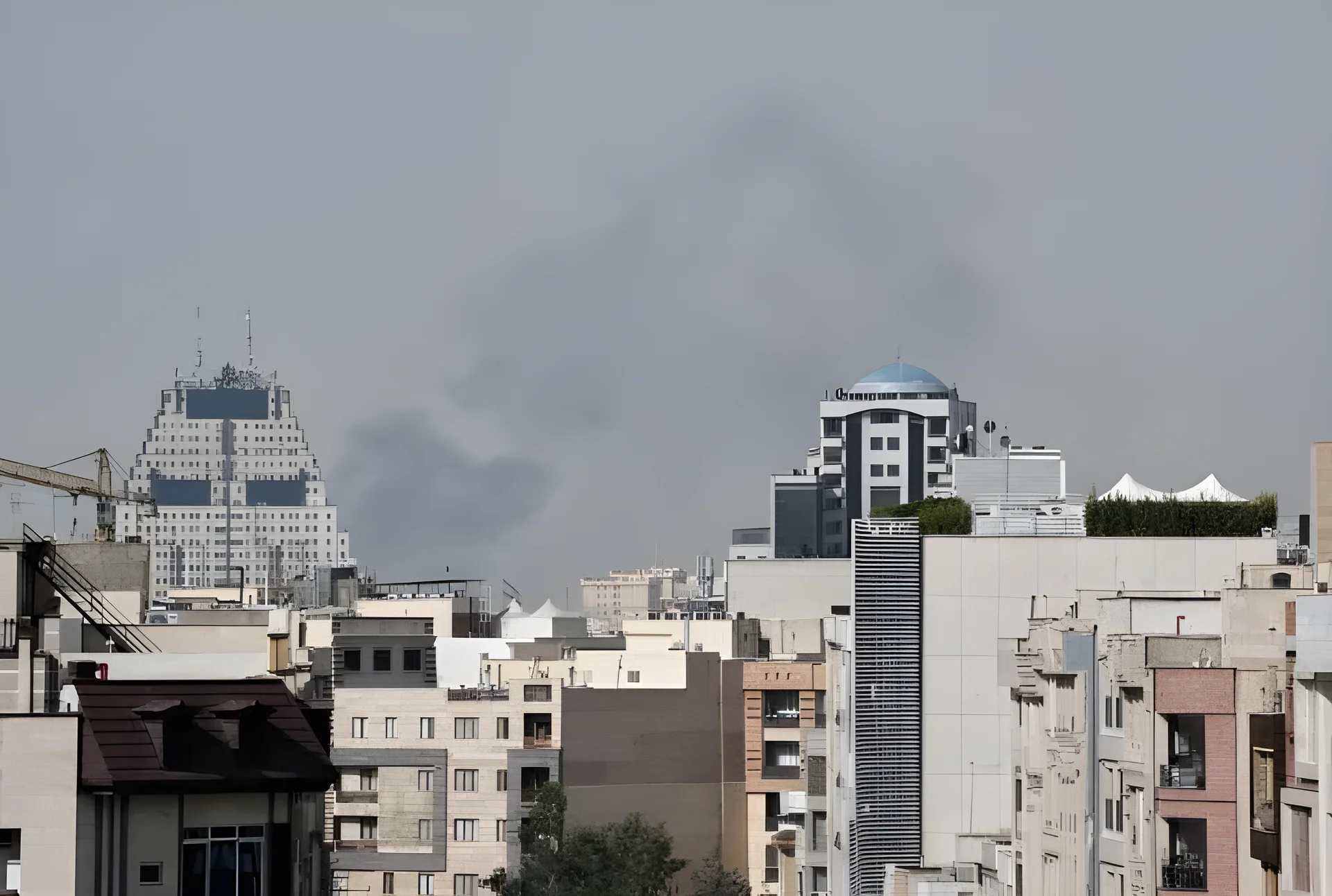 USA und Israel greifen Iran an, Trump nennt Operationen als ‘großen Krieg’