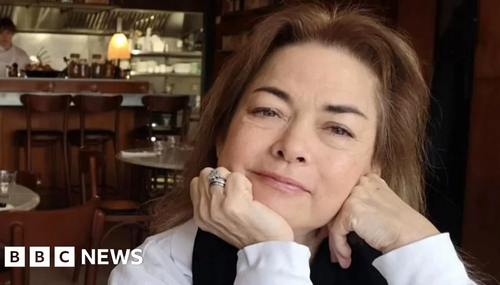 Frau verlor fast einen Fuß an Höhe nach seltener Diagnose