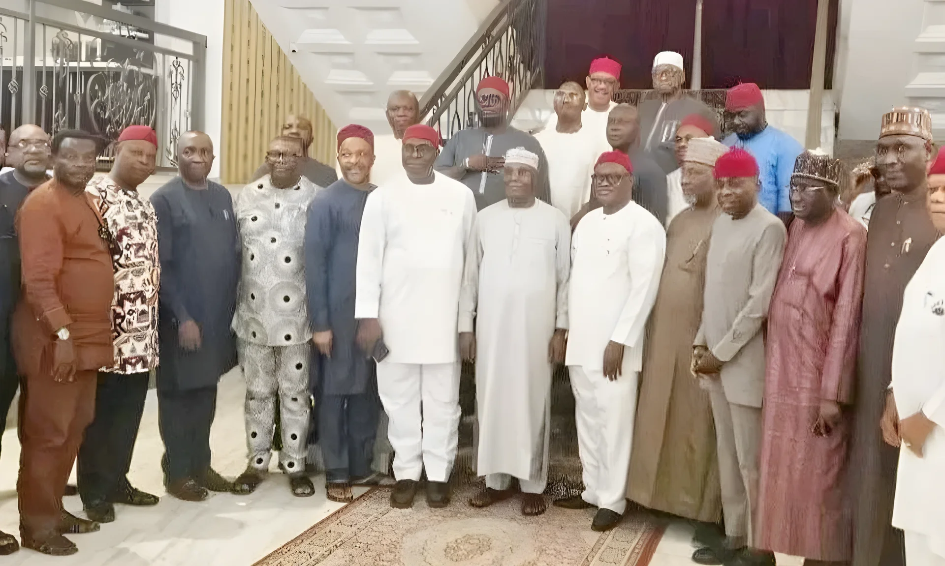 2027年大統領選挙に向け、アティクー氏が東部地域との連携を強化