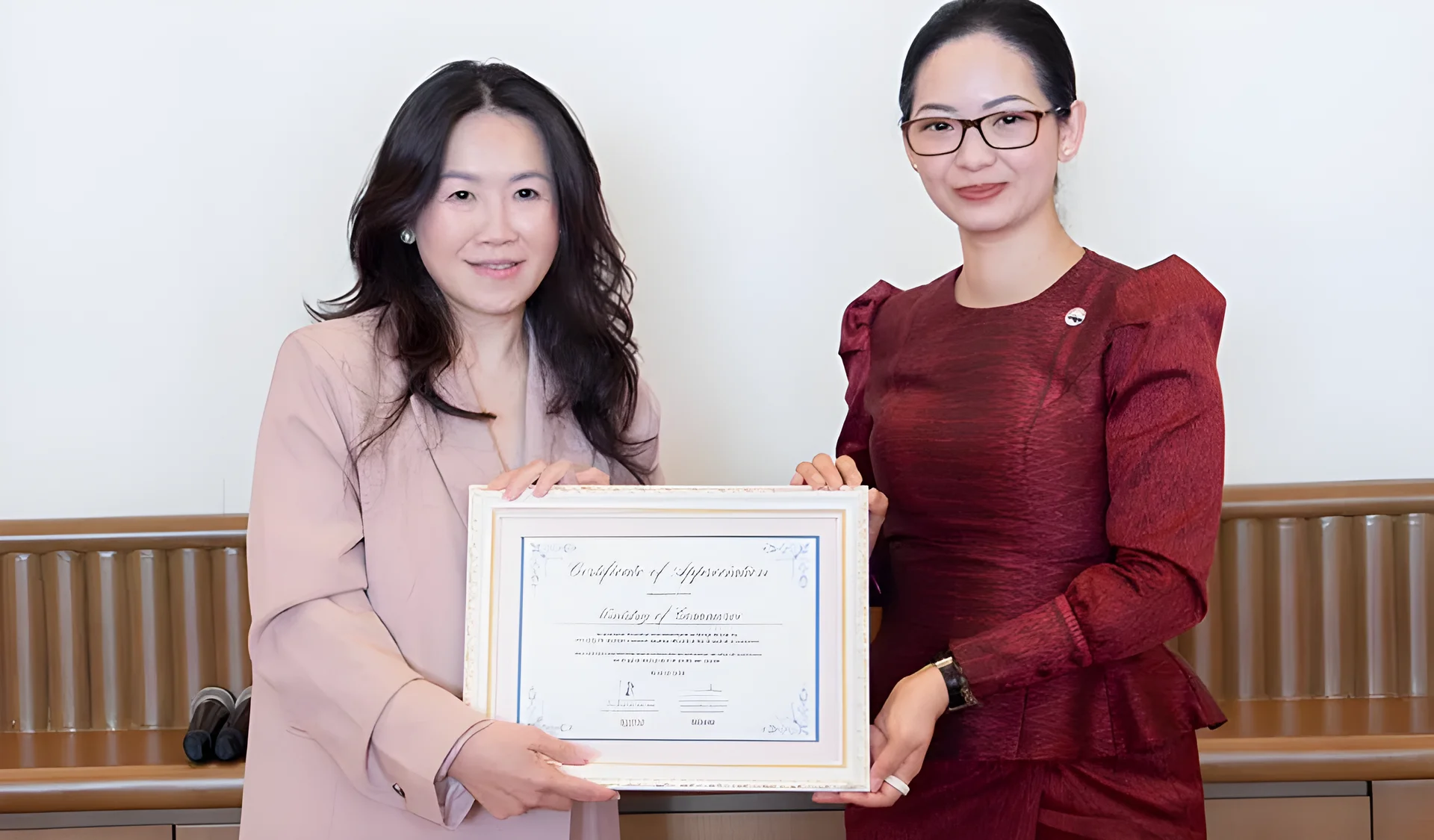 Ministerio de Comercio de Camboya y EU-ABC analizan cooperación para diversificación comercial