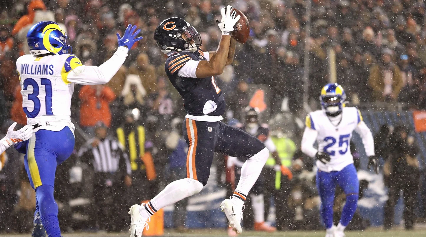 Bears Finalizing Trade of WR DJ Moore to Bills in Cap-Driven Move