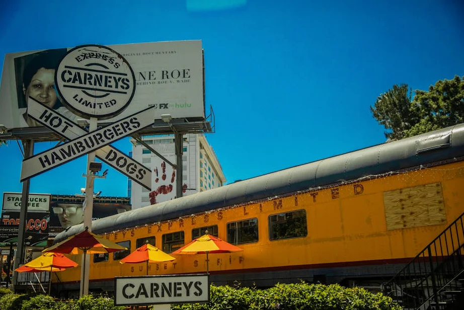 El primer ministro canadiense Mark Carney llama a la cooperación internacional durante su visita a Australia