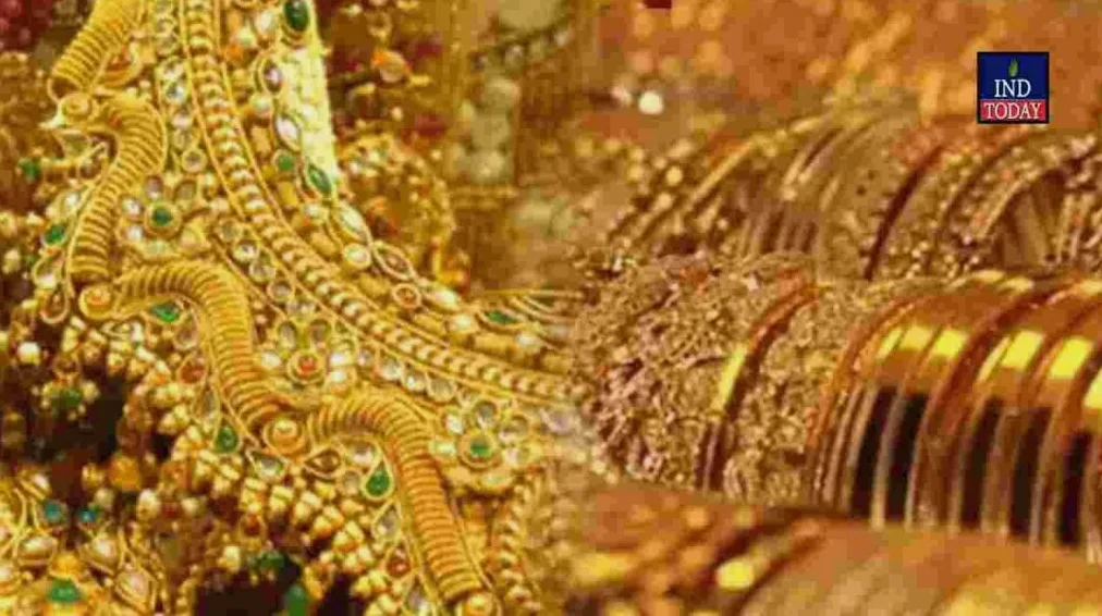 Gold Prices Drop in Hyderabad on March 5, 2026