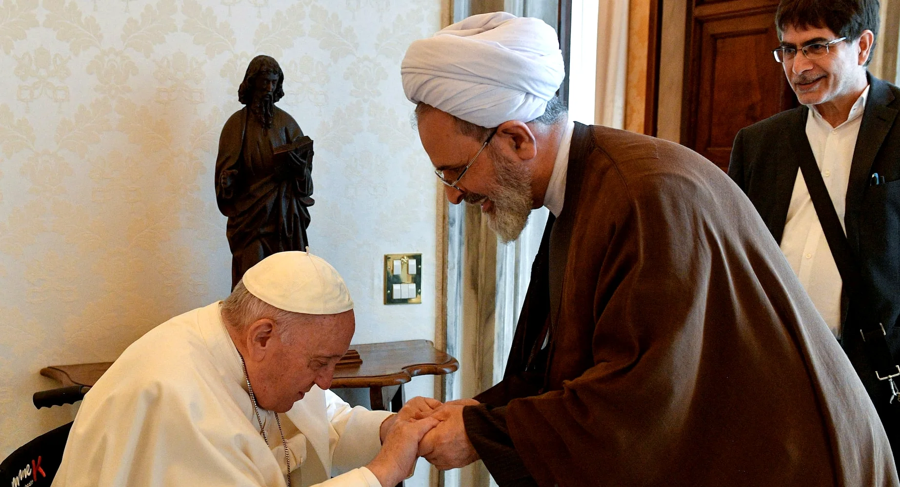 硬線派のアラフィー氏、戦時指導体制に加わる　イランは紛争と後継者問題を両立