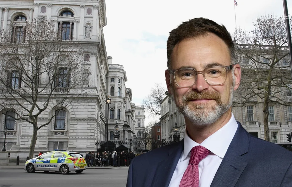 Isle of Wight MP Opposes £6m Cuts in Council Budget Amid Funding Dispute