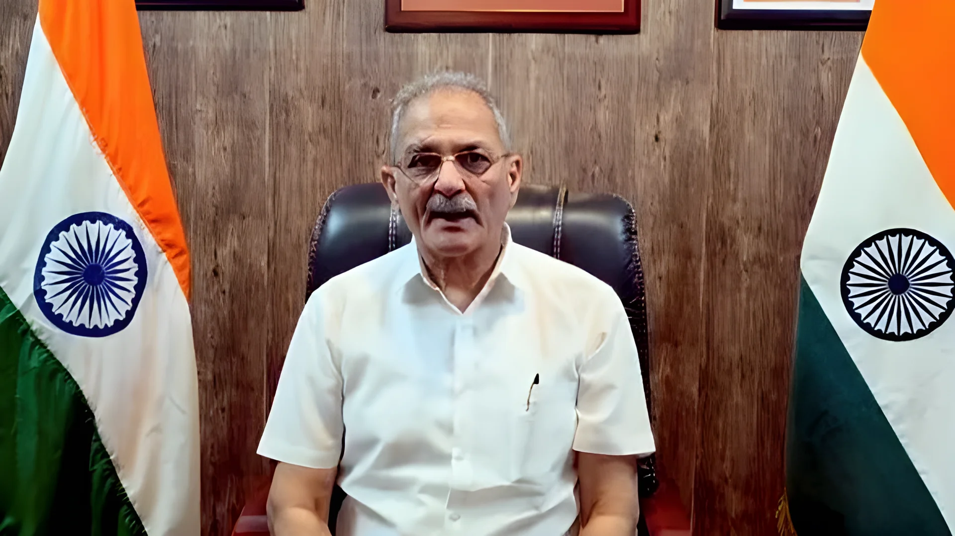 ラダク連邦属地の副長官を務めていたカヴィンダー・グプタ氏が辞任