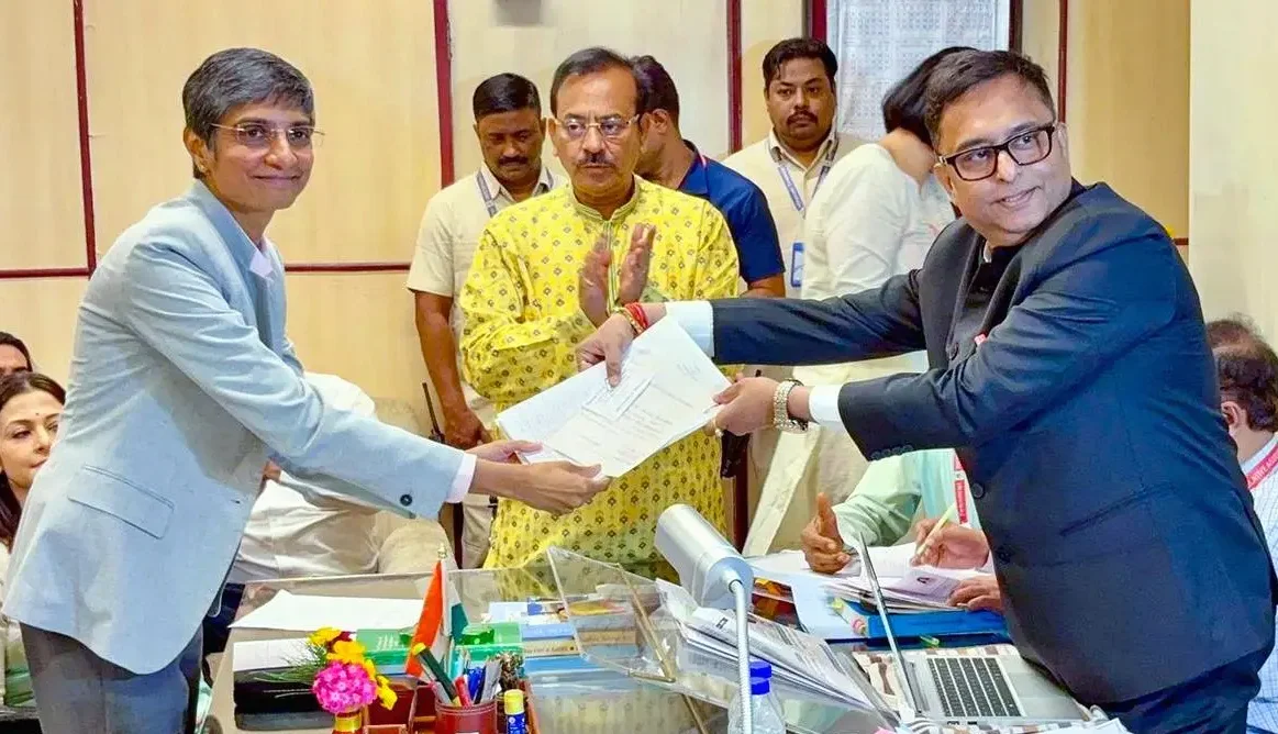 법원에서 의회로: 메나카 구루스와미의 다음 무대