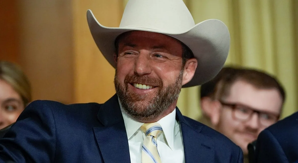 Oklahoma Gov. Stitt to Name Replacement for Sen. Markwayne Mullin Within 30 Days