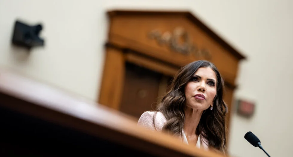 Trump nombra al senador de Oklahoma como reemplazo de Noem