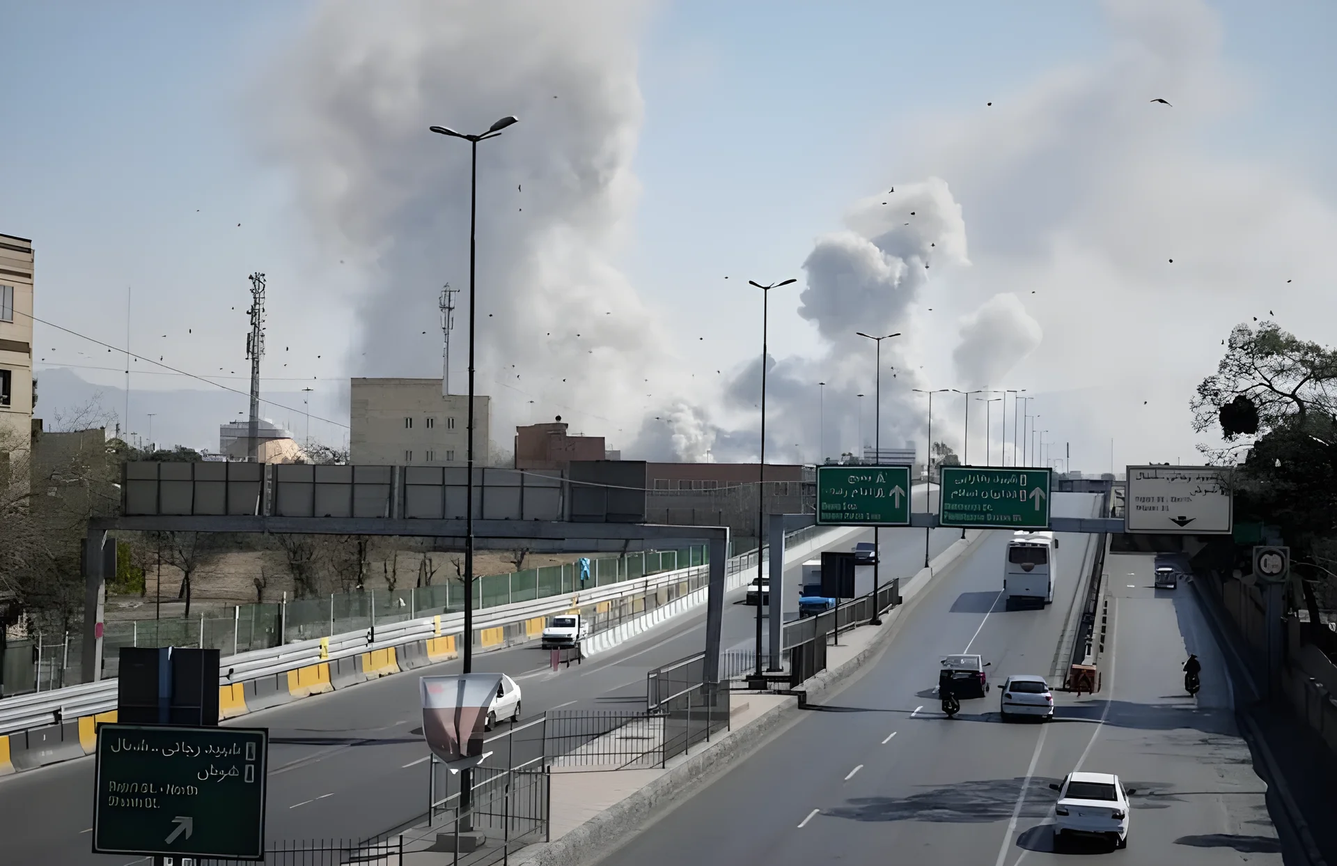 トランプ氏、イランを「強く攻撃」　イラン大統領が近隣国に謝罪