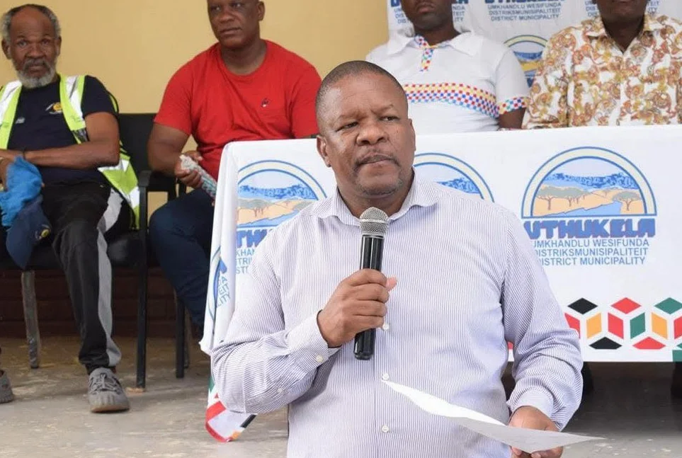Regierung interveniert, nachdem uThukela-Gemeinde finanzielle Notlage erleidet