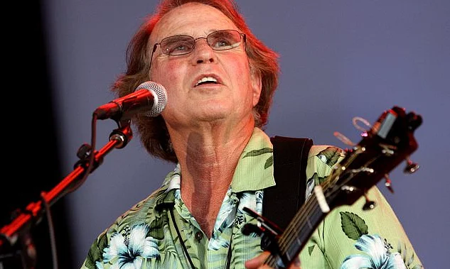 反戦歌「フィクシング・トゥ・ダイ・ラグ」の作曲家カントリージョー・マクドナルド死去