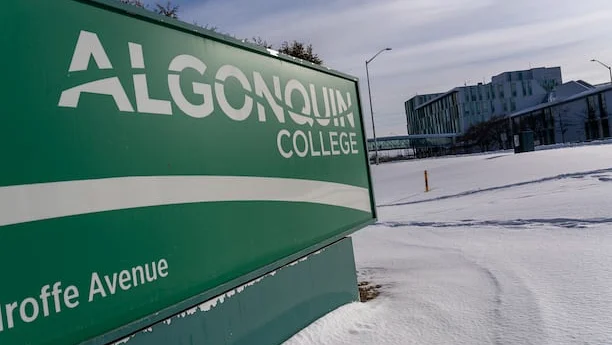 Program co-ordinators confused, frustrated as Algonquin College board set to discuss cuts | CBC News