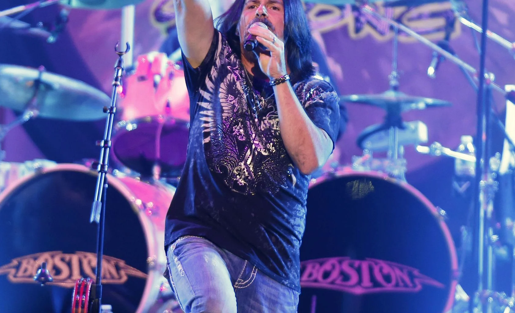 Tommy DeCarlo, who rose from Boston superfan to lead vocalist, dies at 60