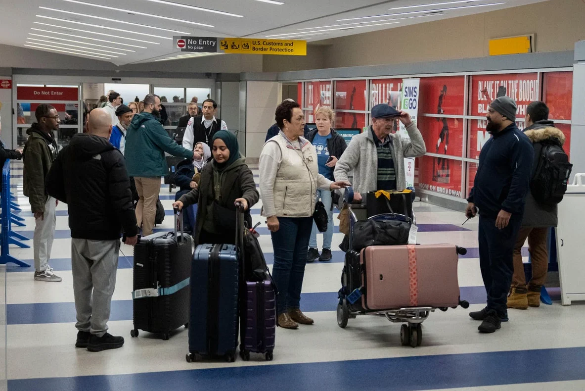 米国務省、中東に滞在する米国人の撤退飛行に4000万ドルを拠出