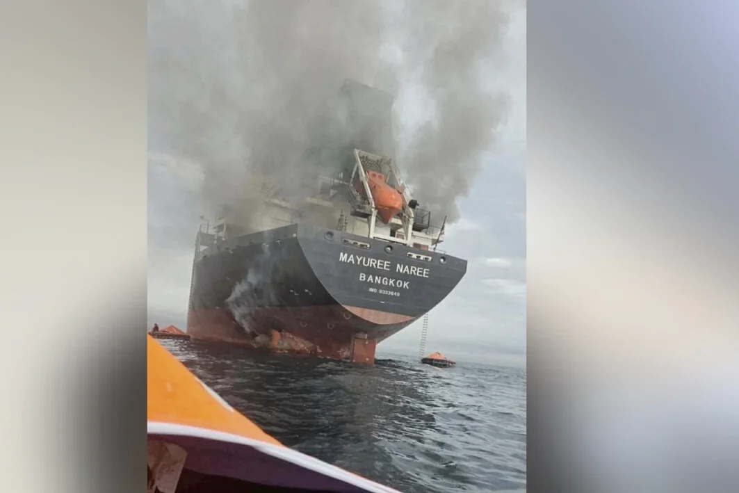 ホルムズ海峡で3隻の商用船が攻撃、イランと西側の緊張高まる